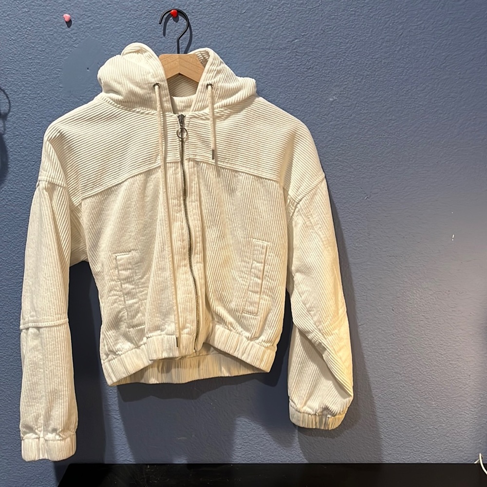 White jacket hoodie crop effect super cute